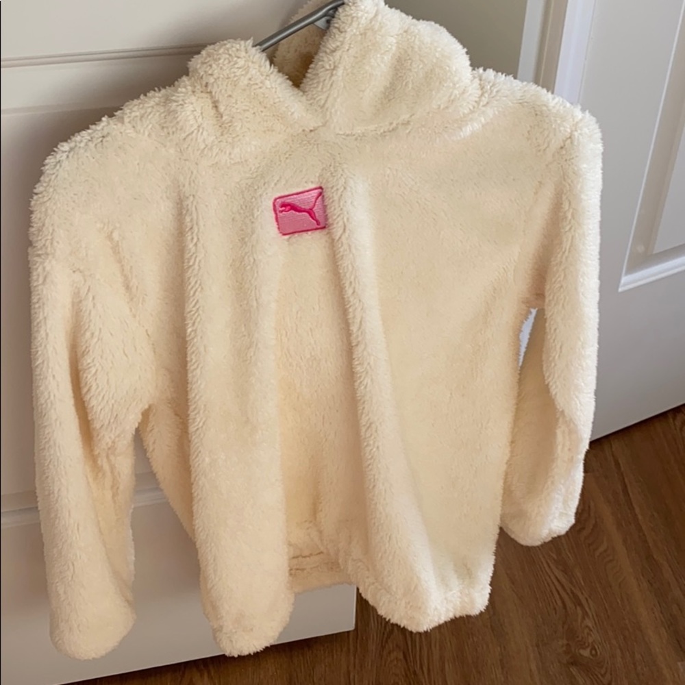 Puma girls furry hoodie sz XL (16)